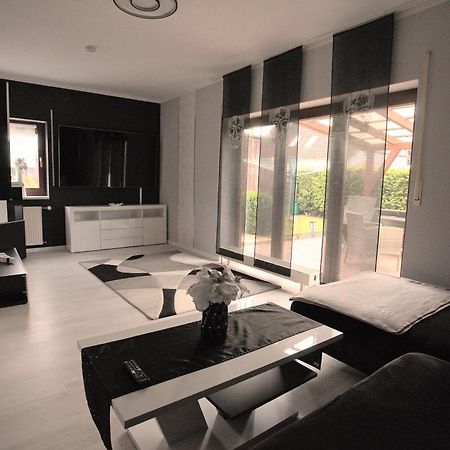 Zum Kaeutzchen 120Qm Ferienhaus 8 Personen 4 Schlafzimmer Nossentiner Huette エクステリア 写真