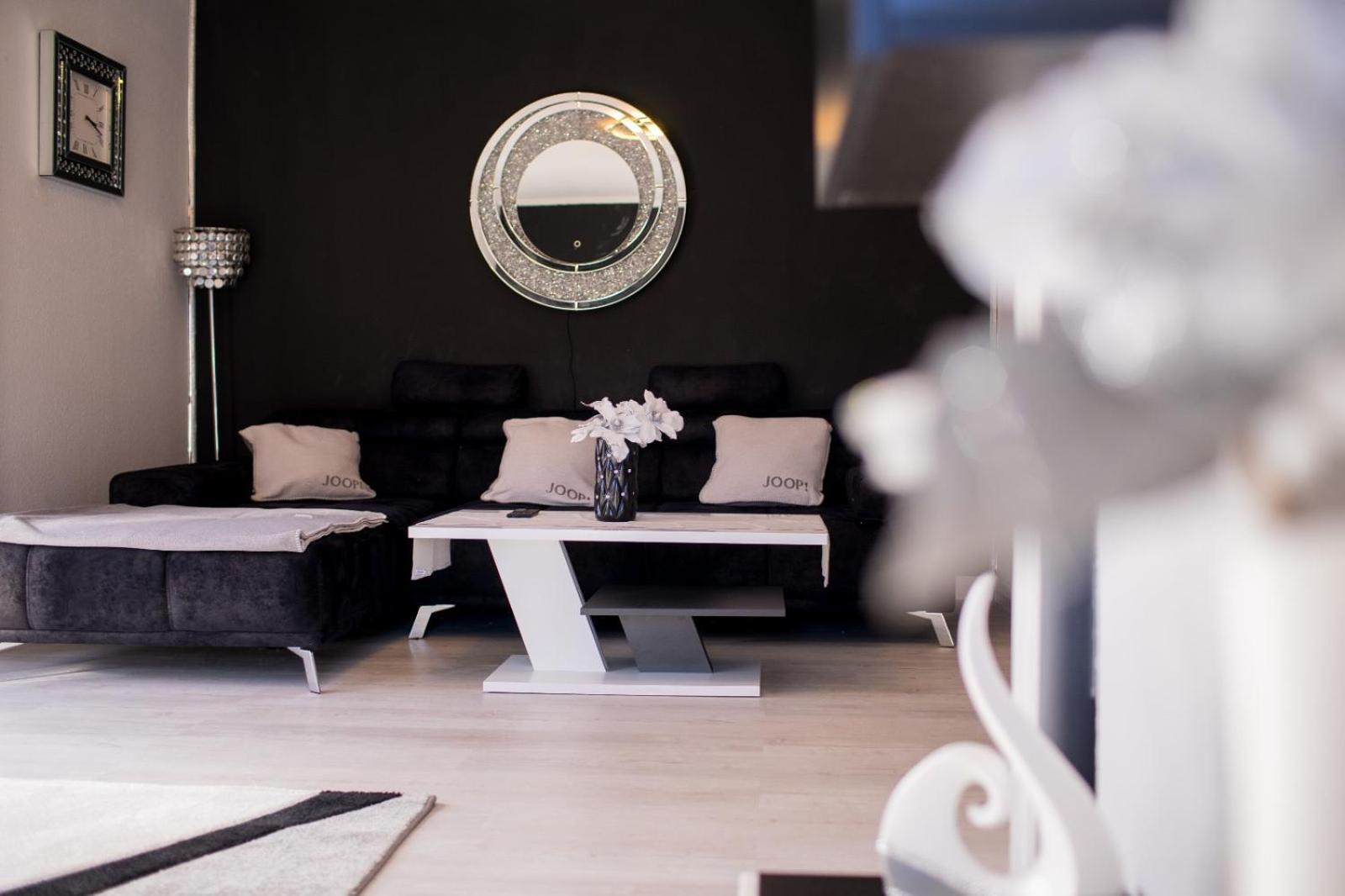 Zum Kaeutzchen 120Qm Ferienhaus 8 Personen 4 Schlafzimmer Nossentiner Huette エクステリア 写真