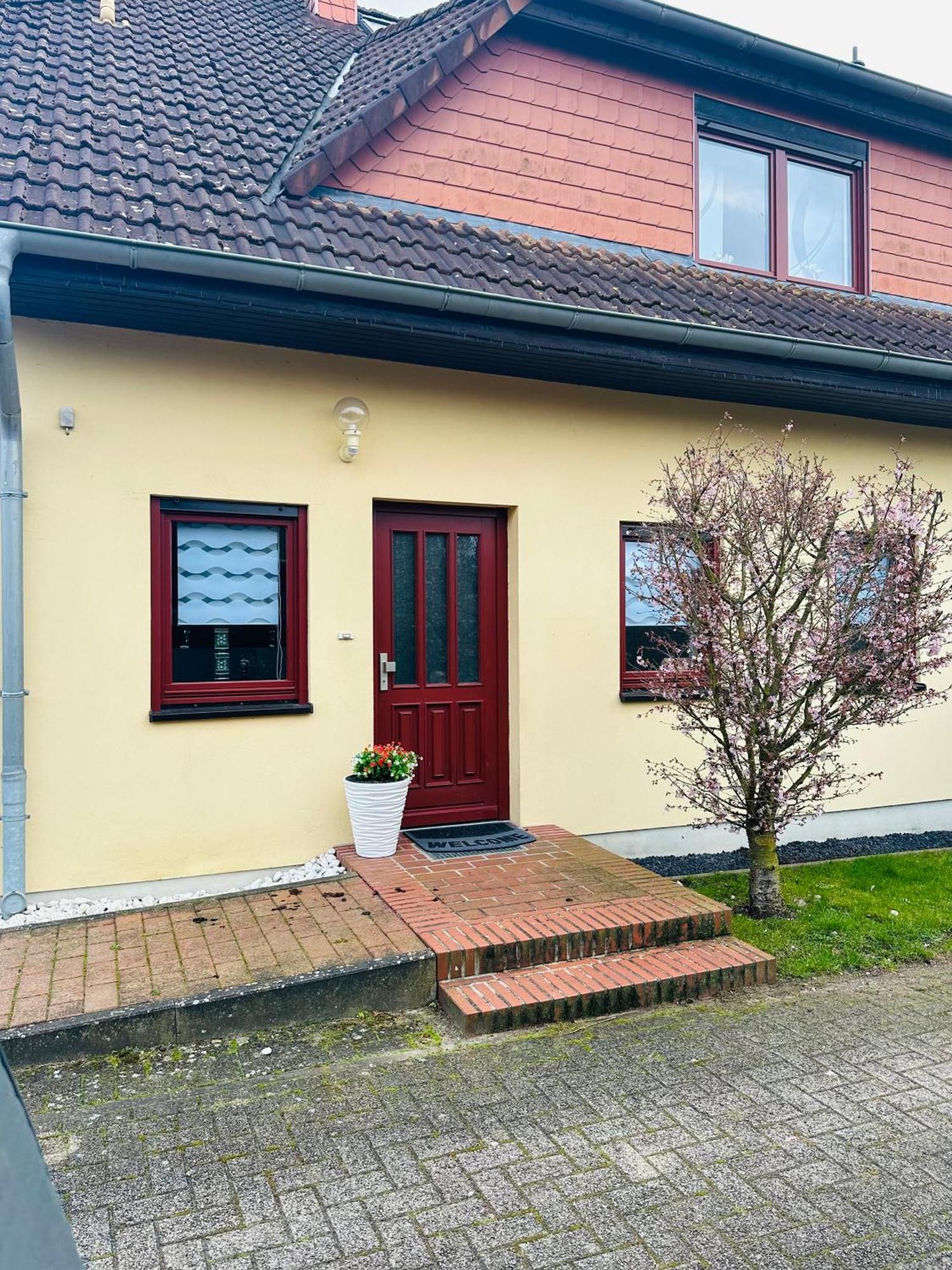 Zum Kaeutzchen 120Qm Ferienhaus 8 Personen 4 Schlafzimmer Nossentiner Huette エクステリア 写真